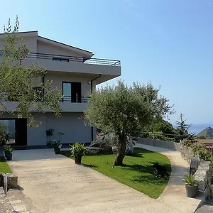 La Casa Del Riccio Tyndaris